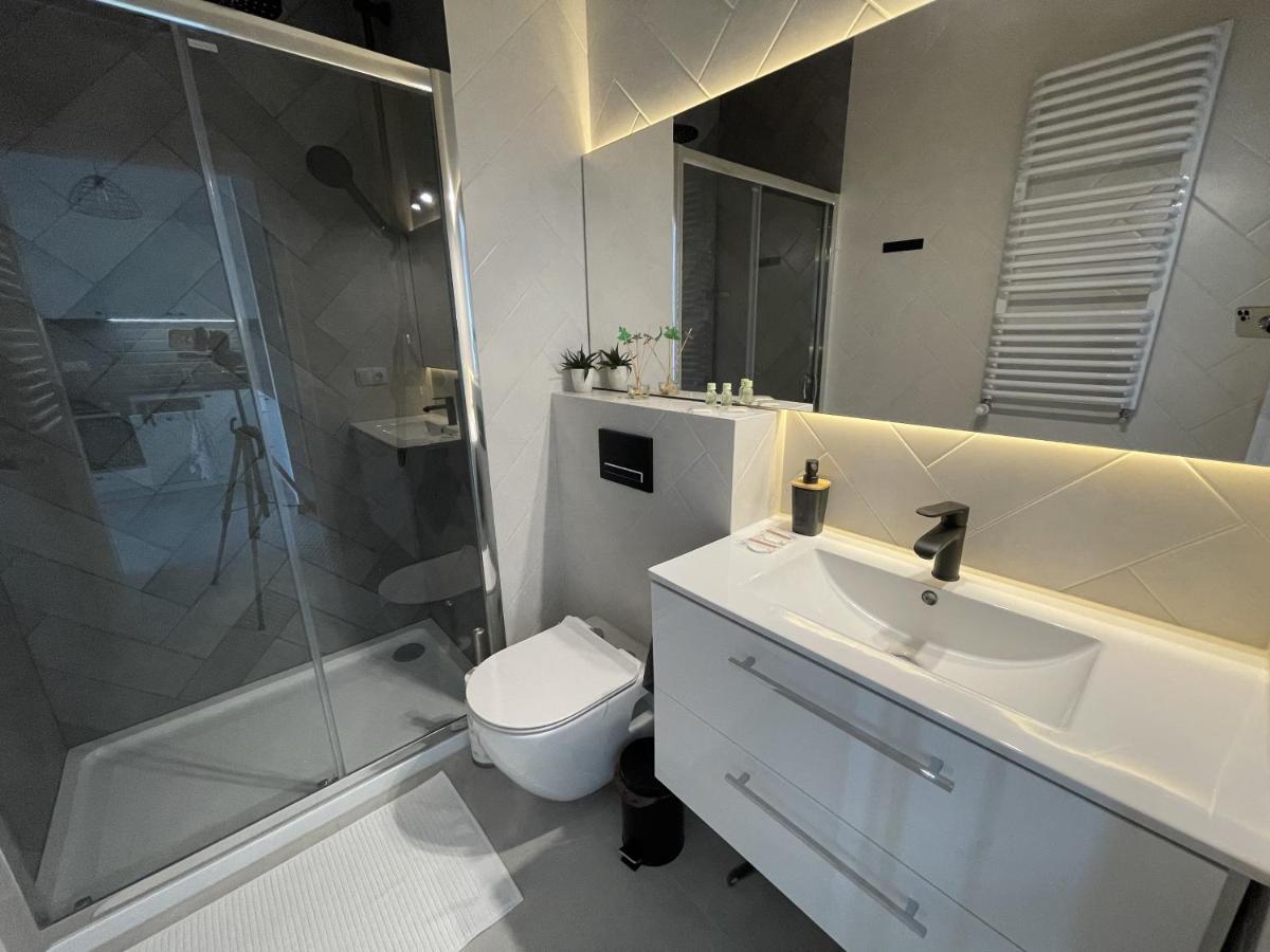 Prymasa Tysiaclecia 83A By Aparthouse Apartment Varşovia Exterior foto